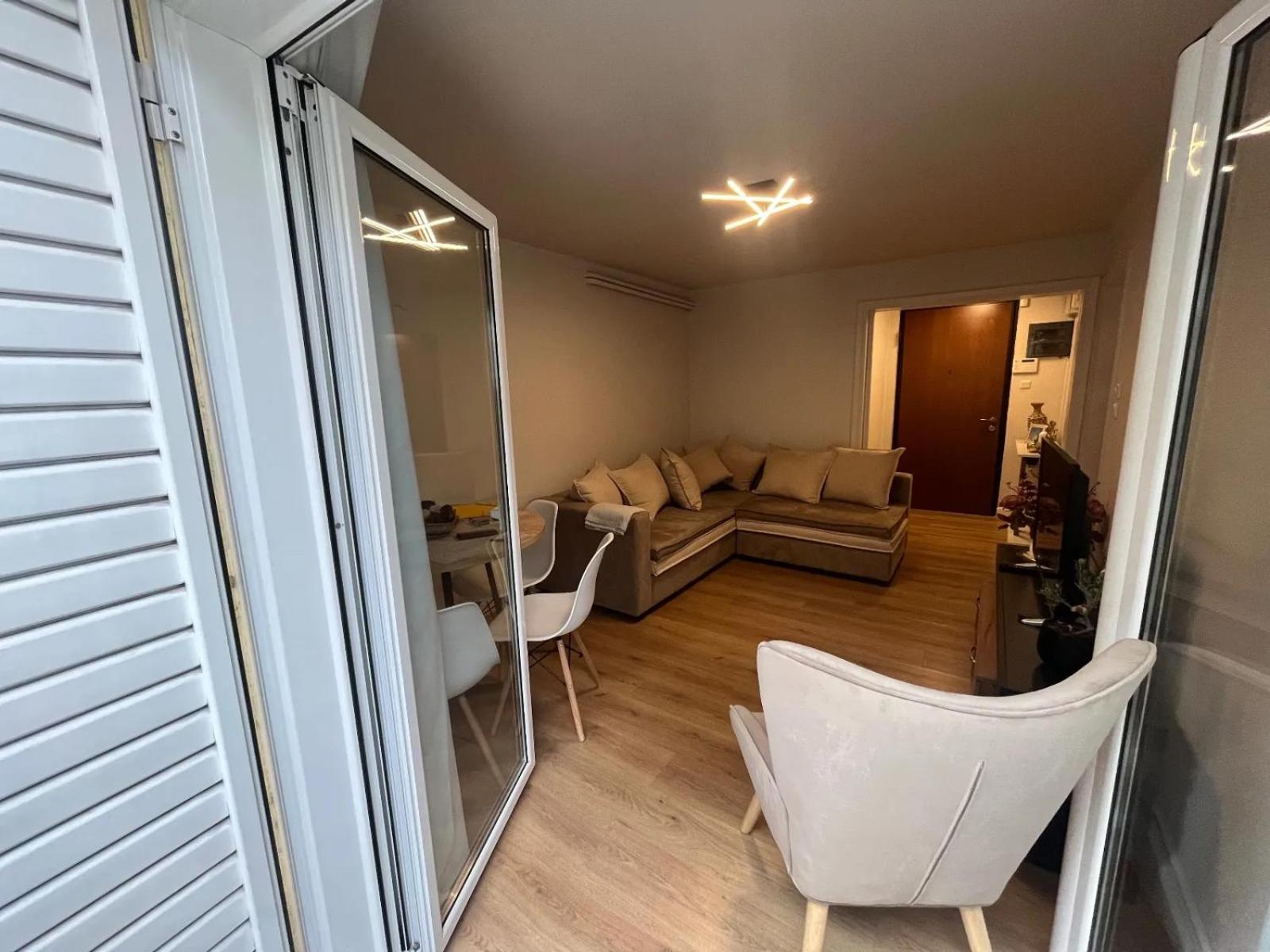 Appartement διπλά από την θάλασσα Athènes